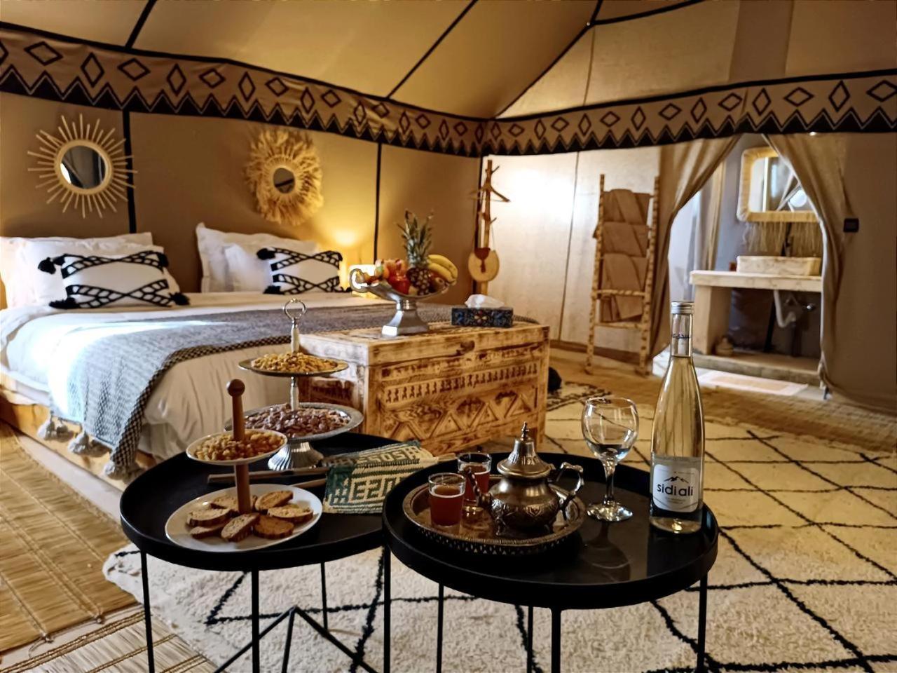 Merzouga Traditional Luxury Camp מראה חיצוני תמונה
