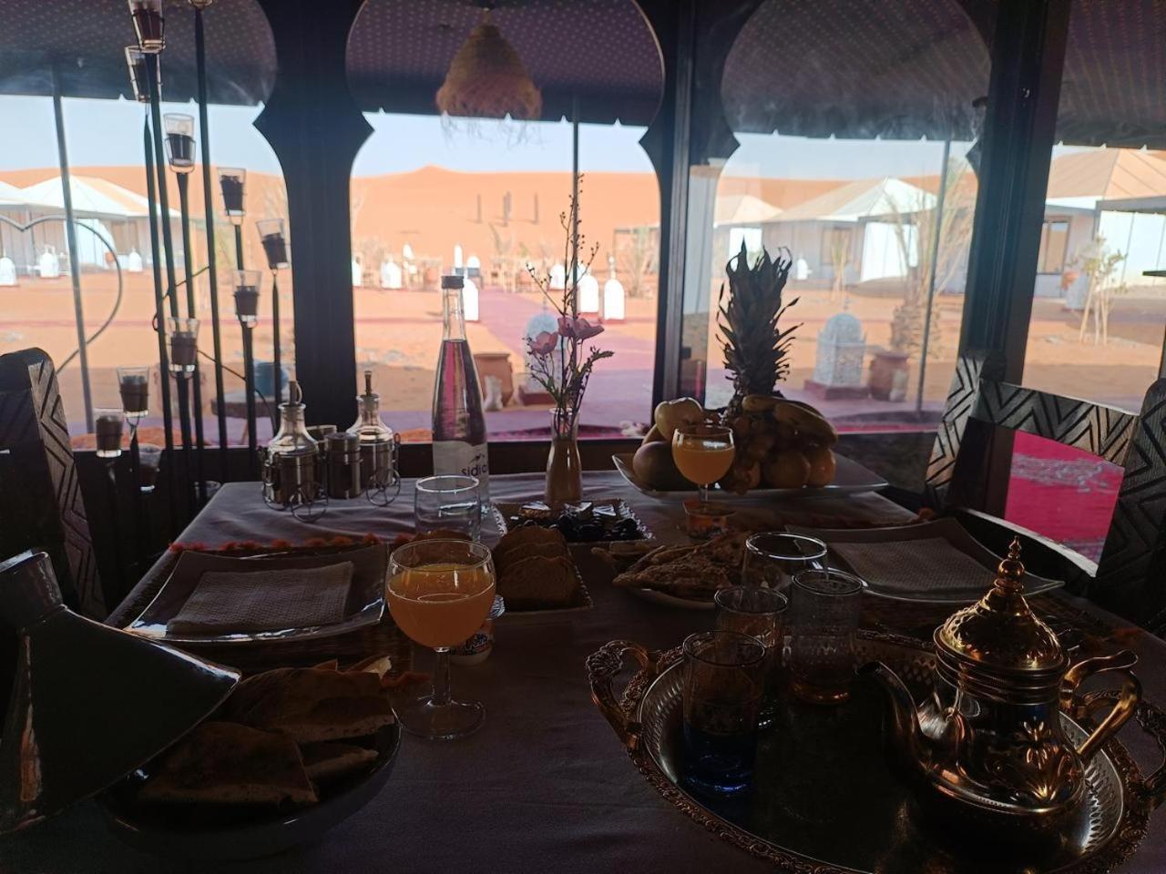 Merzouga Traditional Luxury Camp מראה חיצוני תמונה