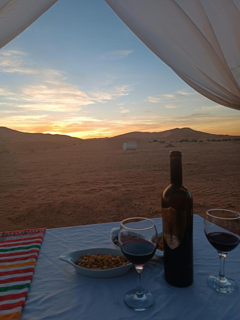 Merzouga Traditional Luxury Camp מראה חיצוני תמונה